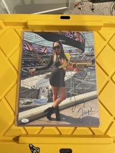 Jacy Jayne SIGNIERTES 11x14 Foto Frauen Wrestling Fatal Insurance JSA - WWE NXT - Bild 1 von 2