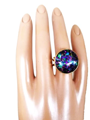 Anillo de ópalo - Resina de fuego púrpura facetada 20 mm ópalo en banda de acero inoxidable 18K GP Foto 1 de 4