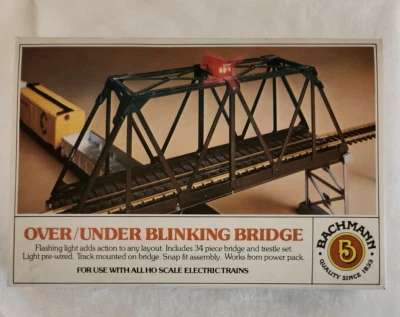 VINTAGE HO 1/87 BACHMANN OVER/UNDER BLINKING BRIDGE MODEL KIT # 46222 - Image 1 of 2