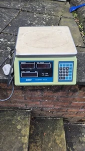 Adam digital weighing scales - Picture 1 of 4