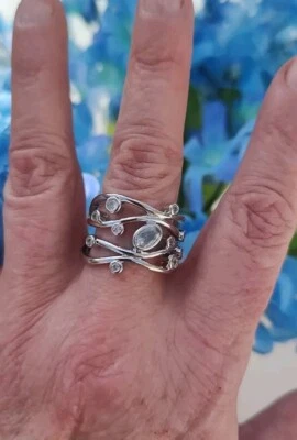 Juego de bisel topacio blanco diseño abierto anillo banda, rodio/plata, talla 9 Foto 1 de 4