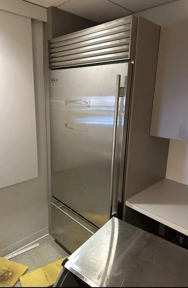 SUB-ZERO 36" REFRIGERADOR/CONGELADOR CAJÓN DEBAJO ACERO INOXIDABLE MODELO BI-36U/O Foto 1 de 2