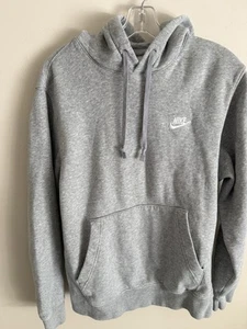 Nike Felpa con Cappuccio Uomo Piccola Grigio Felpa Abbigliamento Sportivo Club Pile Logo BV2654-063 - Foto 1 di 6