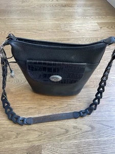 Brighton Handtasche Bucket Bag schwarz Zwei-Wege-Leder geflochtener Riemen Anhänger - Bild 1 von 5