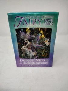 Mazo de 78 cartas y guía de cartas del tarot de hadas de Doreen Virtue y Radleigh Valentine - Imagen 1 de 4