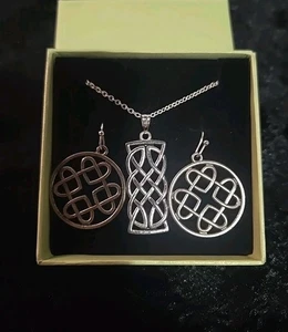 Silver IRISH CELTIC earrings & necklace set - Picture 1 of 14