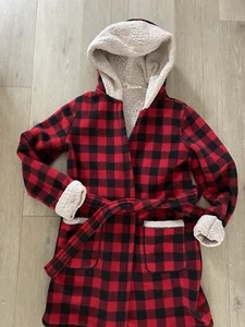 Anthropology Lucy & Laurel Buffalo Cuadros Navidad Vacaciones Bata Mediana - Imagen 1 de 6