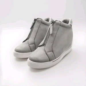 Sugar Sgr-Glitz Grey Micro Suede Bootie Zip Closure Size 6.5M - Picture 1 of 9