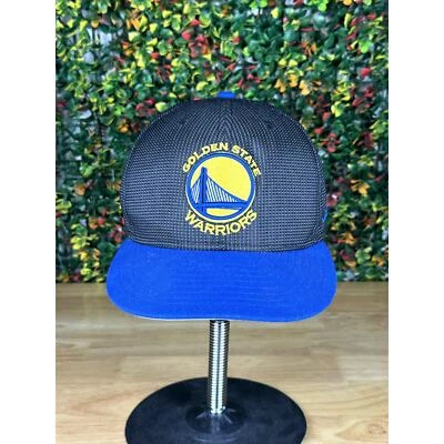 Boné Snapback Golden State Warriors NBA New Era 9Fifty Preto Azul Amarelo - Imagem 1 de 4
