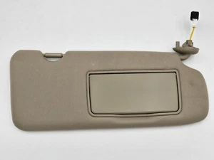 2017-2022 Honda CR-V Right Passenger Sun Visor Ivory YR449L Single Light OEM - Picture 1 of 7
