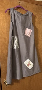 Vestido/disfraz de Annie huérfana para juegos. Talla 16.Casero.Algodón y parches Gr - Imagen 1 de 2