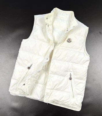 Auth Women's MONCLER Logo Classic White Down Puffer Gilet Vest Casual Size  Xs/S - Image 1 of 4