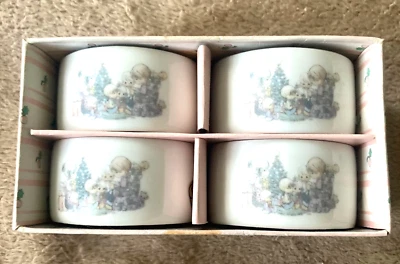Servilleteros Vintage ENESCO Precious Moments Alegre Navidad Reunión en Caja Foto 1 de 4