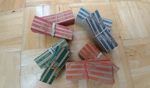 400 verschiedene Münzverpackungen (je 100: Penny, Nickel, Groschen, Viertel) - Bild 1 von 1