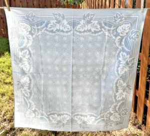 BUFANDA JIM THOMPSON 33" Cuadrada Luz AZUL Hoja Floral Geométrica Bordes Enrollados a Mano - Imagen 1 de 13