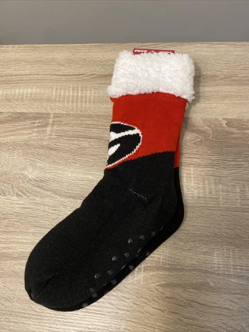 FOCO NCAA Georgia Bulldogs Stripe Logo Footy Slippers Womenâs 6-10 Menâs 5-9 NWT Cover