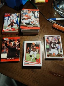 🏈CLEVELAND BROWNS stack of random trading cards. - Picture 1 of 3