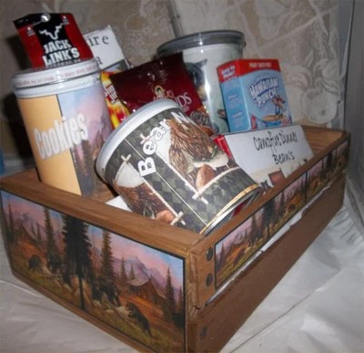 HANDCRAFTED Bear Wood Crate Cabin Gift Basket Cabin Lodge Cocoa Coffee Mug Candy