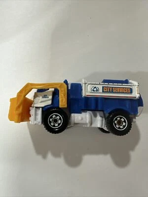 Matchbox/Mattel 2013 Garbage Gulper Vehicle - Image 1 of 4