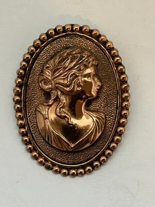 Vintage glänzender Kupfer Anhänger Brosche Medaillon Kamee viktorianische Dame Büste Verschluss - Bild 1 von 10