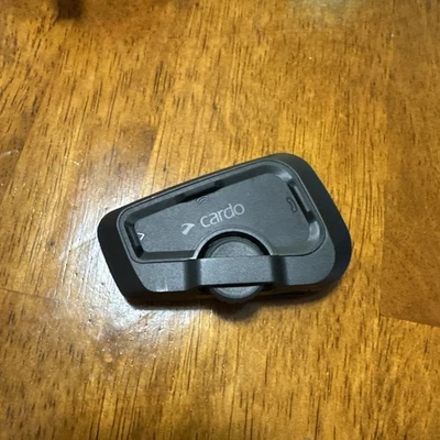 Cardo Freecom 2x Headset Bluetooth - Unit only, very light scratches - Image 1 of 2