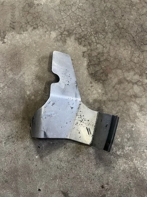 Arctic Cat 二手 原始设备制造商 执行器 防护罩 4606-939 F1000 F5 F6 F8 捷豹 Bearcat — 第 1/2 张图片