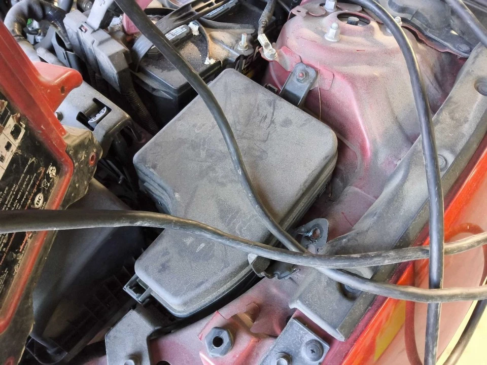 Fuse Box Engine Fits 14-18 MAZDA 3 681362 Foto 1 de 1