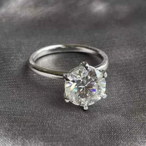 950 Platinum IGI Certified Lab Grown Diamond Women's Anniversary Gift Ring - Picture 1 of 8