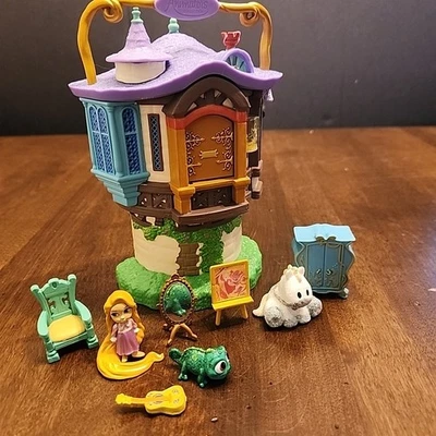 Disney Parks Animators Collection Rapunzel Tower Mini House Littles Juego Foto 1 de 4