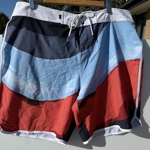 Quiksilver Dryflight Board Shorts Men's Size 38 Lightweight Quick dry - Picture 1 of 18