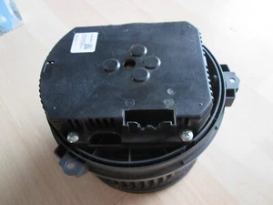 Freightliner International Navistar DRF-84A34-005 Blower Motor Assembly #M262EU - Picture 1 of 7