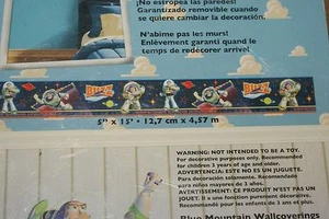 Disney Toy Story Buzz Lightyear 3D autoadesivo adesivo bordo parete decalcomania con occhiali 3D - Foto 1 di 2