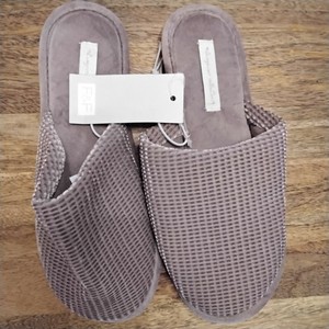 f&f fluffy sliders