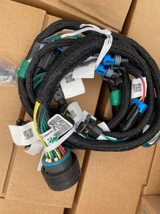 John Deere AT468702 Hauptventil Kabelbaum - Bild 1 von 1