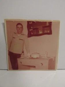 1955 VINTAGE FOUND PHOTOGRAPH COLOR ORIGINAL ART PHOTO MAN BIRTHDAY CAKE CANDLES - Picture 1 of 4