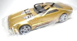 2007 HOT WHEELS CCM COUNTRY CLUB MUSCLE GOLD 1:64 DIECAST 3 1/8" CAR RED SILVER - Picture 1 of 7