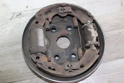 Placa de respaldo pinza de freno delantera derecha Suzuki Quadrunner 230 Lt230ge 1985 panel Foto 1 de 4