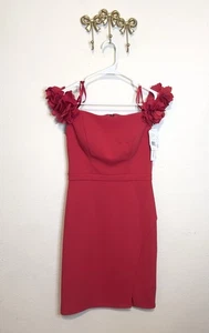 Bloomingdales exklusives festliches rotes Kleid in Aqua. Schulterfrei. Größe 4 - Bild 1 von 11