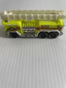 Mattel Hot Wheels S Alarm Modified Fire Engine Diecast Toy Truck With Ladder 1.6 - Picture 1 of 6