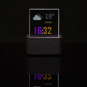 Smarte Wetterstation mit 3D holografischem Display und anpassbaren Fotos - Zdjęcie 1 z 36