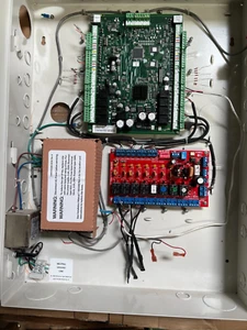 HONEYWELL NetAXS ACCESS CONTROL PANEL NX4L1/AL600ULXB/ACM8UL - Picture 1 of 5