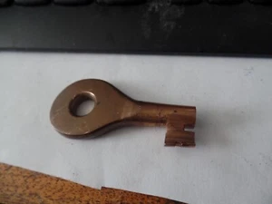 brass keys - Picture 1 of 2