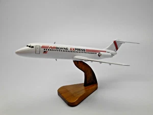 DC-9 Airborne Express Airborne DC9 Flugzeug Schreibtisch Ofen Holz Modell klein neu - Bild 1 von 7