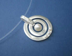 Perle Design-Anhänger rund 38 mm mit 4 Perlen in weiß 925 Silber glänzend - Bild 1 von 3