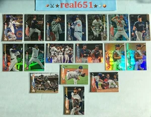 2020 Topps Rainbow Foil Gold Parallel Lot x 17 CHRISTIAN YELICH | CODY BELLINGER - Picture 1 of 10