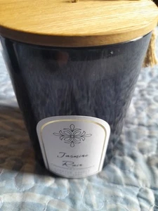 Jasmine Rain Scented Candle New 8.5 Oz Real Living Wood Top - Picture 1 of 5