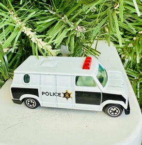 FORD ECONOLINE POLICE VAN - No. 1501 - VINTAGE YATMING 1:64 DIE-CAST - HONG KONG - Picture 1 of 6