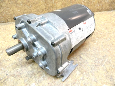 DAYTON  GEAR MOTOR  5K940D / 1LPP2  115 VAC  200 In Lbs  1/4 HP  29:1  60 RPM - Image 1 of 4