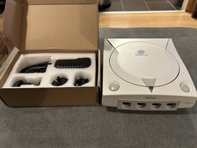 Sega Dreamcast HKT-3030 Console With GDEMU Not Yellowed Very Clean