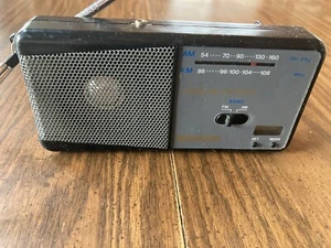 Bellwood 2 Band AM FM Radio Clock WORKS! Battery Operated VTG Portable - Bild 1 von 8